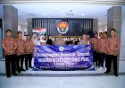 Jelang-HUT-Humas-Polri,-Irjen-Pol-Sandi-Berangkatkan-Anggotanya-Umroh