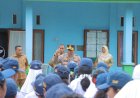 Kapolres-Alor-Pimpin-Apel-Pagi-di-SMP-Negeri-3-Kalabahi,-Ajak-Pelajar-Jauhi-Tawuran-dan-Bijak-Bermedia-Sosial