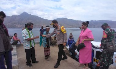 Kapolres-Alor-Hadiri-Sunatan-Masal-Di-Desa-Pulau-Pura