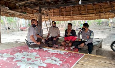 Polsek-Alor-Timur-Laksanakan-Patroli-Sambang-Kepada-Warga