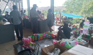 Kapolsek-Alor-Timur-Pimpin-Giat-Patroli-dan-Pengamanan-Pasar