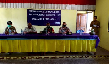 Polsek-Alor-Barat-Laut-Dampingi-Penyerahan-Bantuan-Langsung-Tunai-Dana-Desa-(BLT-DD)-Kepada-Warga-Desa-Aimoli