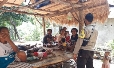 Bhabinkamtibmas-Kec.-ATU-Polres-Alor-Lakukan-Sambang-Desa-Binaan