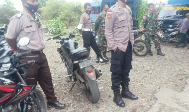 Cegah-Tindak-Kejahatan,-Personil-Polsek-Alor-Timur-Melaksanakan-Pengamanan-Pasar-Maritaing