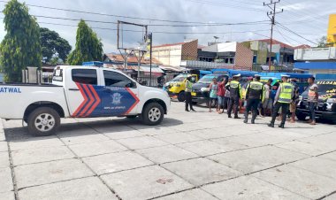 Gelar-Patroli-dan-Himbauan-Kepada-Masyarakat-Patuhi-Prokes-Covid-19-Oleh-Satlantas-Polres-Alor