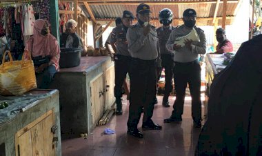 Anggota-Polsek-Pantar-Terus-Lakukan-Himbaunan-Prokes-Kepada-Masyarakat