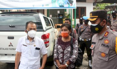 Polres-Alor-Laskanakan-Pengawalan-Kotak-Vaksin-Covid-19