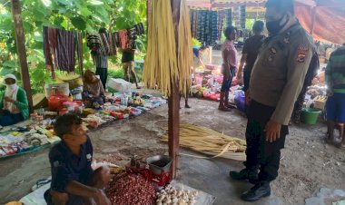 Beri-Rasa-Aman,-Personel-Polsek-Alor-Barat-Daya-Pam-Pasar