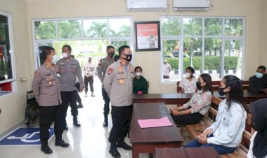 Cek-Ruang-Pelayanan,-Kapolda-NTT-Minta-Utamakan-Pelayanan-Masyarakat