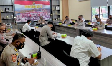 Bahas-HTCK-Pelayanan-Publik-Terpadu-Polri,-PJU-Polda-NTT-Ikut-Vicon-Dengan-Srena-Mabes-Polri