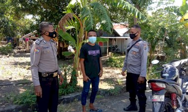 Peduli-Covid---19,-Personil-Sat-Bimas-Polres-Alor-Bagikan-Masker