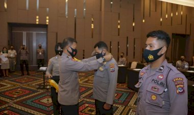 Buka-Manajemen-Talenta-Kelompok-Bintara,-Irwasda-Polda-NTT-:-Ini-Merupakan-Bekal-Dalam-Menghadapi-Tantangan-Tugas-Polri-Yang-Semakin-Komplek