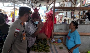 Polres-Alor-Bersama-Instansi-Terkait-Berikan-Himbauan-dan-Ajakan-Untuk-Mengikuti-Vaksinasi-Masal