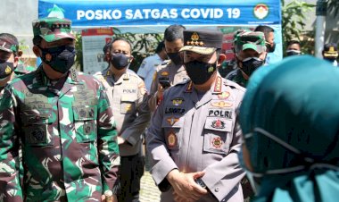 Hari-Pertama-PPKM-Darurat,-Kapolri-Tinjau-Penyekatan-Hingga-Vaksinasi-Massal