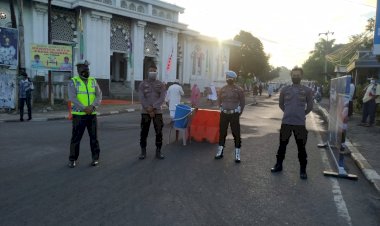 Personil-Polres-Alor-Laksanakan-PAM-Sholat-Idul-Adha-1442-H