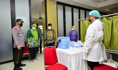 Gandeng-Muhammadiyah,-Kapolri:-Sangat-Membantu-Percepatan-Vaksinasi