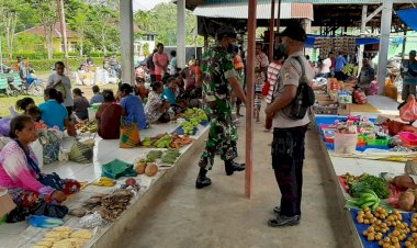 Tingkatkan-Rasa-Aman,-Polsek-Alor-Selatan-Laksanakan-Patroli-Di-Pasar