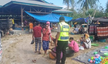 Tingkatkan-Rasa-Aman-Pospol-Maliang-Polsek-Pantar-Barat-Laksanakan-Patroli-Di-Pasar