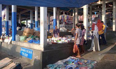 Personil-Polsek-Pantar-Laksanakan-Patroli-dan-Pengamanan-Pasar