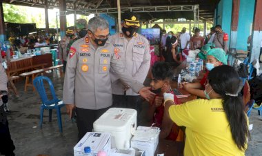 Tinjau-Vaksinasi-Massal-di-Terminal-Noelbaki,-Kapolda-NTT-:-Untuk-Pencapaian-Target,-Perlu-Adanya-Terobosan,-Inovasi-dan-Kreasi