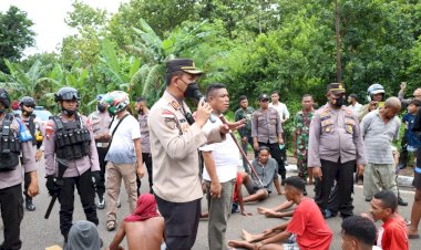 Kapolres-Turun-Tangan,-Warga-Welai-Timur-Akhirnya-Buka-Blokir-Jalan