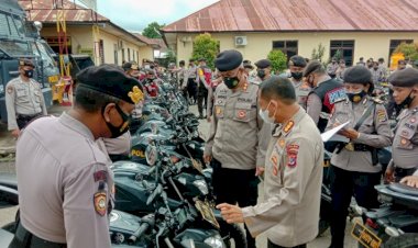 Pastikan-Siap-Digunakan,-Dirsamapta-Polda-NTT-Lakukan-Pengecekan-Ranmor-Dinas