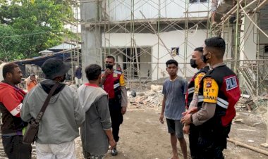 Guna-Harkamtibmas-dan-Pencegahan-Covid-19,-Personel-Turjawali-Ditsamapta-Polda-NTT-Rutin-Lakukan-Patroli-Dialogis