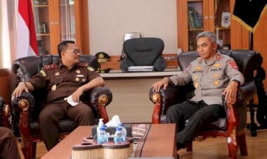 Tingkatkan-Sinergitas,-Kapolda-NTT-Sambut-Hangat-Kunjungan-Silaturahmi-Kajati-NTT