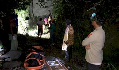 Polres-Alor-Bantu-Evakuasi-Kasus-Penemuan-Jenazah