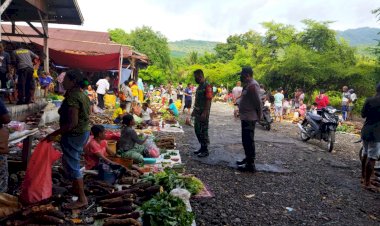 Beri-Rasa-Aman,-Personil-Polsek-Alor-Timur-Tingkatkan-Patroli-Pasar
