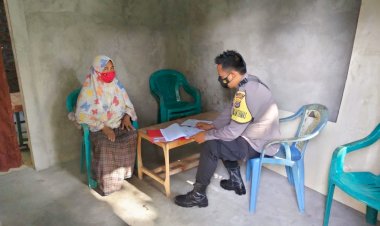 Bhabinkamtibmas-Terus-Sambang-Warga-Terkait-Protokol-Kesehatan