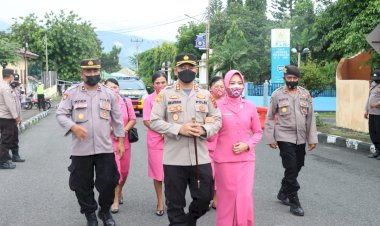 Polres-Alor-Sambut-Kapolres-Baru-Beserta-Ketua-Bhayangkari-Cabang-Alor