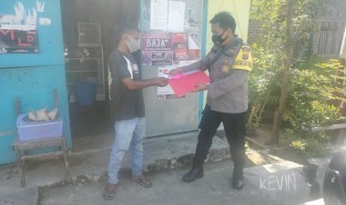 Kunjungan-Bhabinkamtibmas-Himbau-Warga-Agar-Tetap-Mematuhi-Prokes-Sekaligus-Menghimbau-Tentang-Vaksin-Covid-19