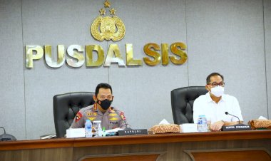 Kapolri-Instruksikan-Kapolda-Pastikan-Minyak-Goreng-Tersedia-di-Pasar-Tradisional-dan-Modern