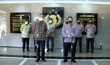 Kapolri-Bentuk-Satgas-Gabungan-Awasi-Produksi-dan-Distribusi-Selama-24-Jam:-Pastikan-Stok-Minyak-Curah-Tersedia