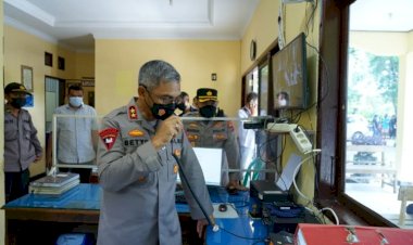 Sidak-ke-Polsek-Kelapa-Lima,-Kapolda-NTT-Minta-Anggota-Jaga-Nama-Baik-Institusi