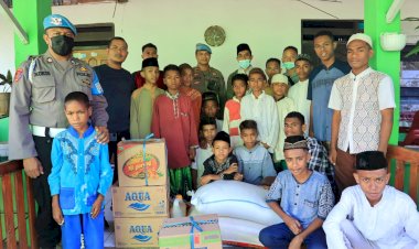 Seksi-Propam-Polres-Alor-Bagi-Sembako-Ke-Panti-Asuhan