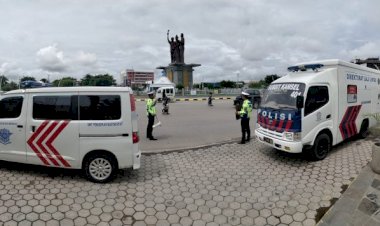 Ditlantas-Polda-NTT-Gelar-Penling-Imbau-Prokes-dan-Tertib-Berlalulintas-Bagi-Pengguna-Jalan-di-Seputaran-Kota-Kupang