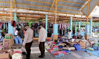 Polsek-Alor-Selatan-Selanakan-Pengamanan-Pasar-Tradisional