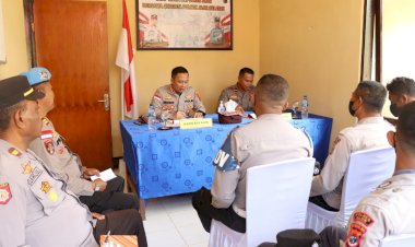 Kunjungan-Kerja-Kapolres-Alor-dan-Ketua-Bhayangkari-Cabang-Alor-ke-Polsek-Alor-Selatan
