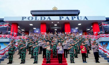 Panglima-TNI-dan-Kepala-Staf-Resmikan-Polda-Papua-Baru,-Kapolri:-Wujud-Sinergitas-Makin-Kokoh