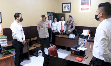 Awali-Tahun-Baru-2023,-Kapolda-NTT-Cek-Kebersihan-Ruangan-Setiap-Satker