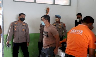 Tim-Forensik-Biddokkes-Polda-NTT-Lakukan-Outopsi-Terhadap-Korban-Penembakan-di-Sumba-Barat