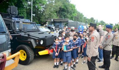 Terima-Kunjungan-Murid-Sekolah-Kristen-Tunas-Bangsa-Kupang,-Kapolda-NTT-Beri-Apresiasi