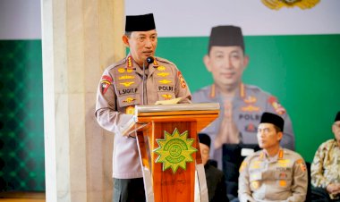 Kerjasama-Bareng-PP-Persis,-Kapolri-Salurkan-30-Ribu-Sembako-ke-Warga-yang-Membutuhkan