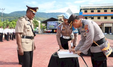 Kapolres-Alor-Pimpin-Upacara-Sertijab-Kasat-Binmas-Polres-Alor