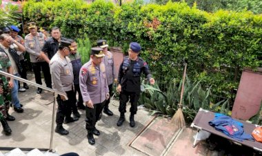 Kapolri-Pastikan-Semua-Kebutuhan-Pengungsi-di-Plumpang-Terpenuh