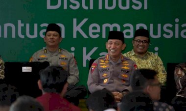 Kapolri-Berikan-30.000-Bantuan-Sembako-Ke-PP-PERSIS