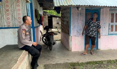 Sarana-menyampaikan-Pesan-Kamtibmas,-Personil-Polsek-Alor-Timur-Laksanakan-Patroli-Dialogis