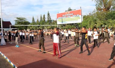 Polres-Alor-Gelar-Olahraga-Bersama-TNI-POLRI,-Dalam-Rangka-Menyambut-Hari-Bhayangkara-Ke-77